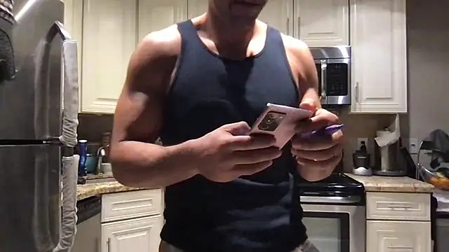 BigGuyMuscle Adlı Modelin Web Kamerası Şovu