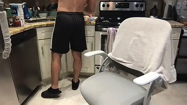 BigGuyMuscle: διαδικτυακό σόου στην κάμερα