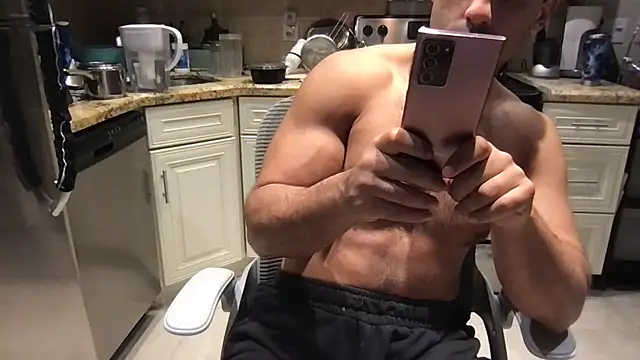 BigGuyMuscle Adlı Modelin Web Kamerası Şovu