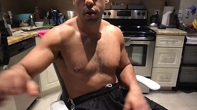 Pokazy przed kamerką – BigGuyMuscle