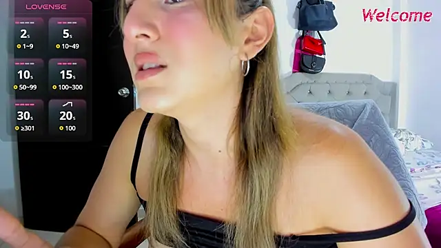 Doll_Andrea Show Webcam