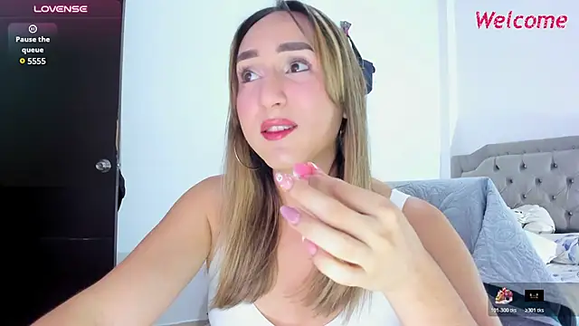 Doll_Andrean Webbikameraesitys