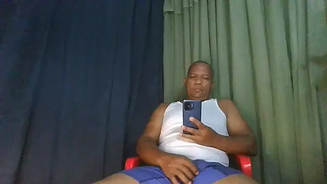 Show modela bigblackcock75 na web-kameri