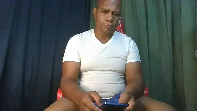bigblackcock75n Webbikameraesitys