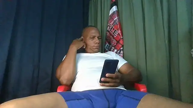 Show de webcam de bigblackcock75