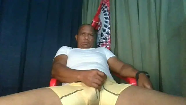 bigblackcock75: онлайн-секс-чат