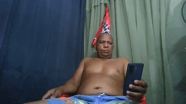 bigblackcock75's Webcam Show