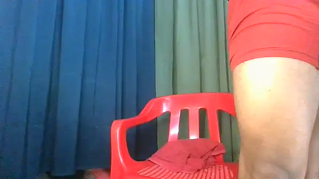 bigblackcock75 Show in webcam