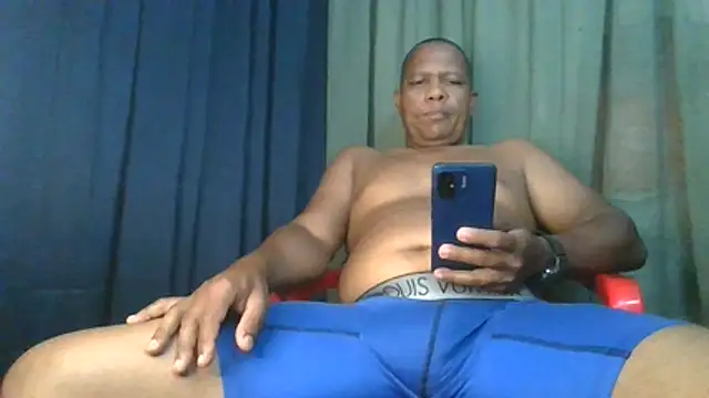 bigblackcock75's Webcam Show