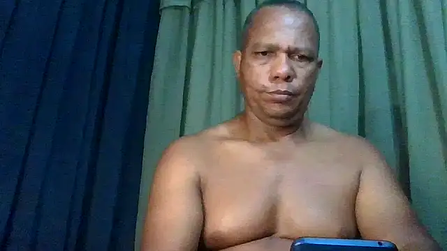 הופעת וובקאם של bigblackcock75