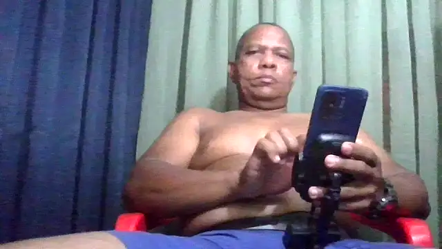bigblackcock75 – webcam-show