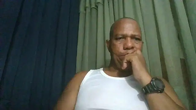 bigblackcock75: вебкам-шоу