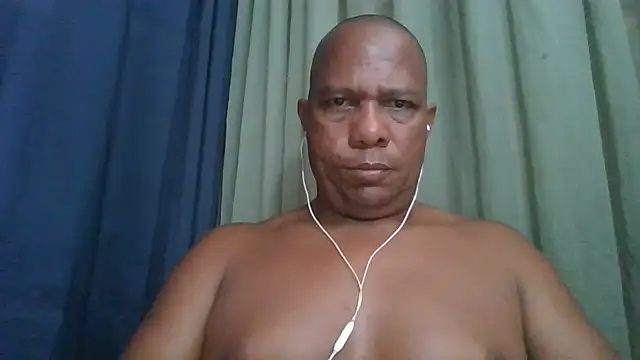 Webkamerová show bigblackcock75