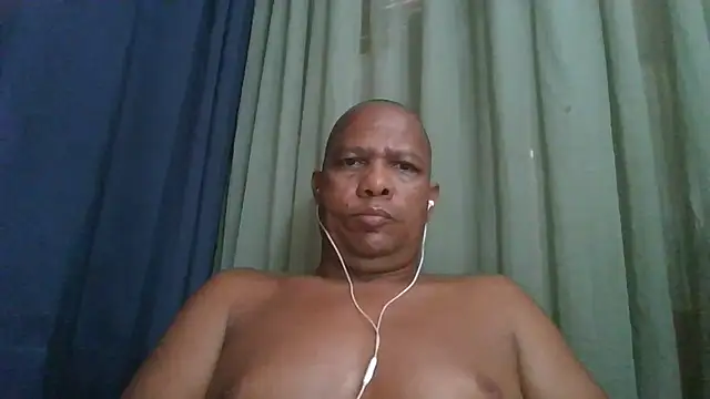 โชว์เว็บแคมของ bigblackcock75