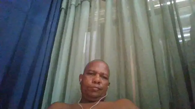 bigblackcock75 Show Webcam