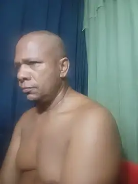 bigblackcock75 在線直播表演