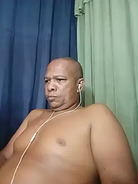 Show modela bigblackcock75 na web-kameri