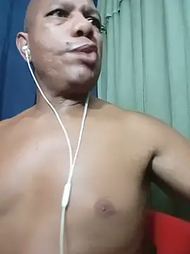 Show de bigblackcock75 na webcam