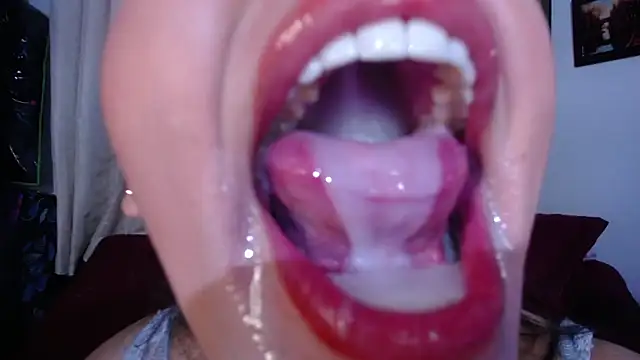 Sharlottee – webcam-show