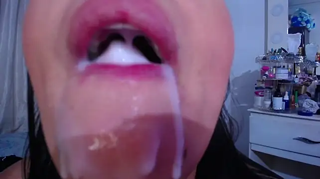 Sharlottee Webcam Show