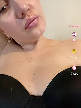 YourBlondee Webcam show