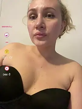 YourBlondee – Kamerová šou