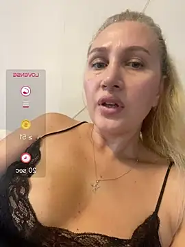 YourBlondee's Webcam Show