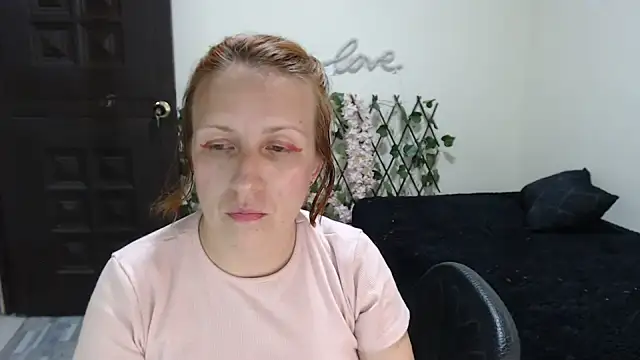 Živá chatovací místnost kittykalor09