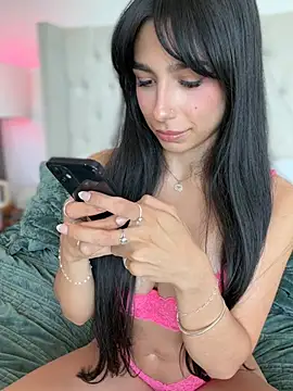LoveLillyy's Webcam Show