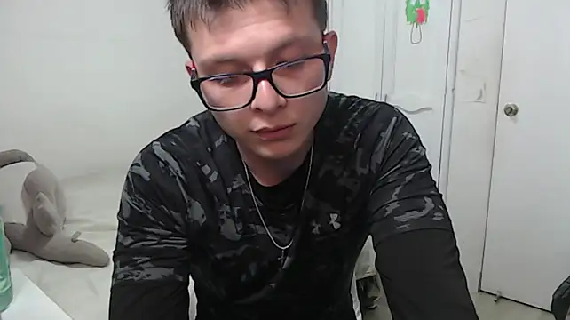 Pokazy przed kamerką – MathewCollin