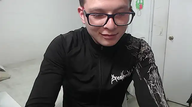 Show modela MathewCollin na web-kameri