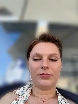 Wet___librarian Show in webcam