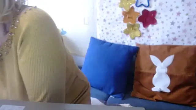 QueenLana Chat XXX live