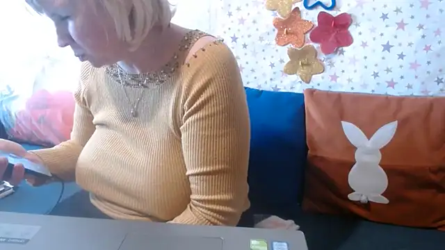 QueenLana 现场XXX聊天