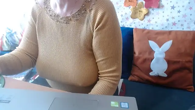 QueenLana – live chatrum