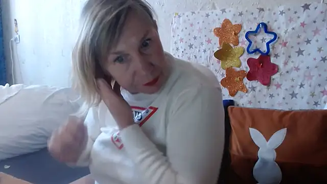 QueenLana's Live XXX Chat