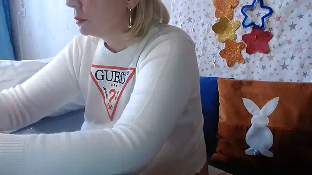 QueenLana Webcamshow