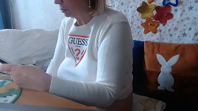 QueenLana 现场XXX聊天