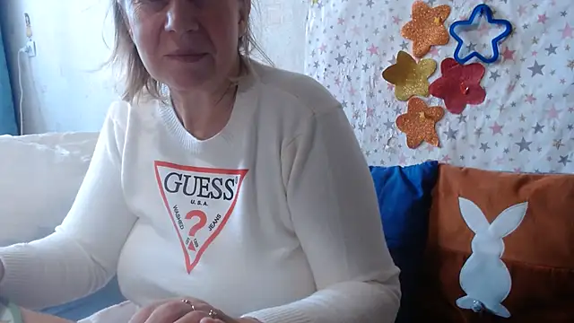 QueenLana Adlı Modelin Canlı XXX Sohbeti