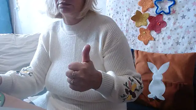 QueenLana Chat XXX live