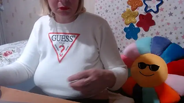 QueenLana – Naživo XXX chat