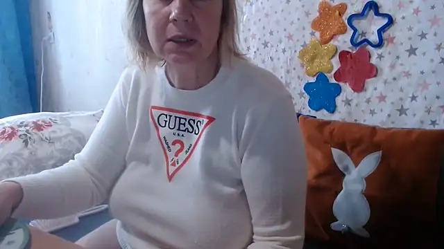 XXX chat uživo modela QueenLana
