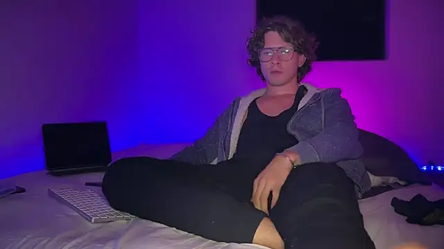 mcklister_kinky_feets Webcam Show