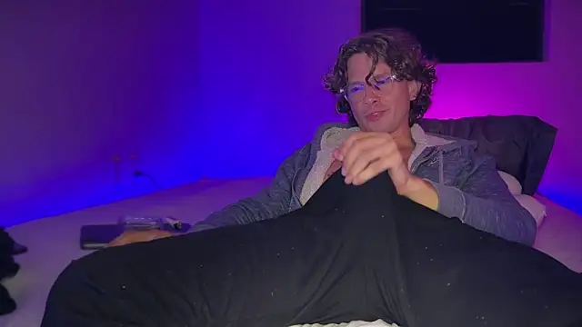 הופעת וובקאם של mcklister_kinky_feets