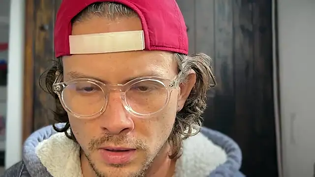 mcklister_kinky_feets Шоу с уебкамера