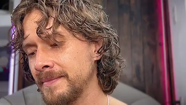 mcklister_kinky_feets' Webcam Show