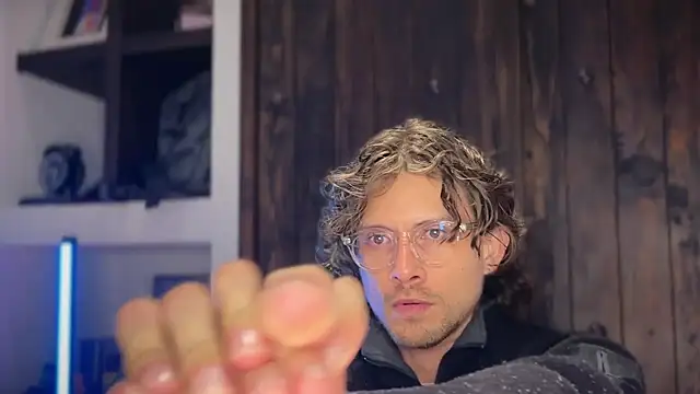 הופעת וובקאם של mcklister_kinky_feets