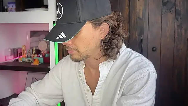 mcklister_kinky_feets Шоу с уебкамера