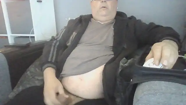 Naturistmale45 webcam show