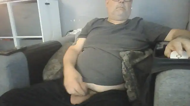 Naturistmale45 webkamerás műsora